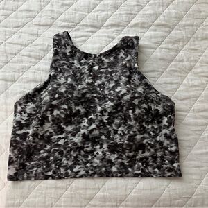Athleta Black and Gray Patterned bra M cropped EUC
